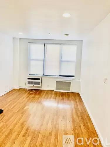 Main picture of 47 Davis Ave