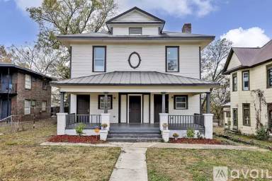Main picture of 1738 17th St N