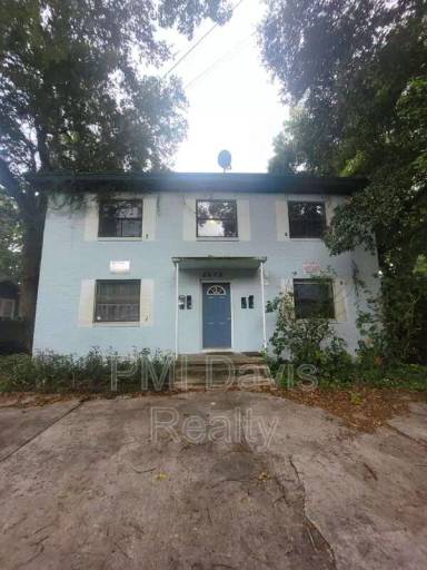 Main picture of 2678 Ernest St