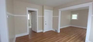 Main picture of 10 National Ave SW
