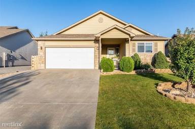 Main picture of 2824 Arbor Ave