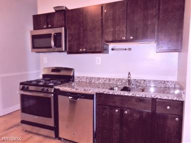 Main picture of 3034 N Ashland Ave