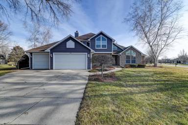 Main picture of 1008 Thornecrest Dr