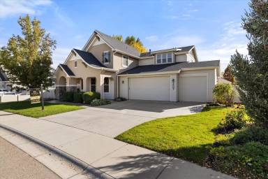 Main picture of 2007 W Bellagio Dr