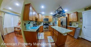 Main picture of 504 Applewood Dr