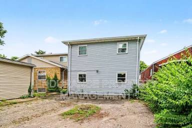 Main picture of 1932 Truitt Ave