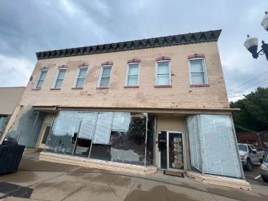 Main picture of 200 S Main St