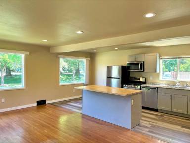 Main picture of 7036 N Westanna Ave