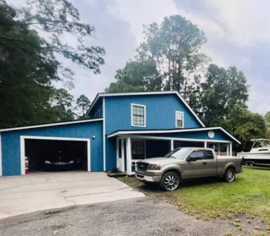 Main picture of 306 Bernard Rd