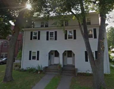 Main picture of 254 Main St