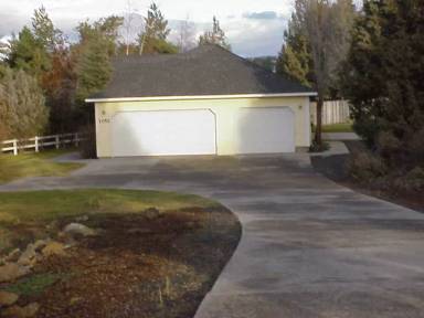 Main picture of 1052 NE Francis Ct