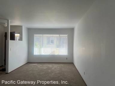 Main picture of 653 N 3rd St
