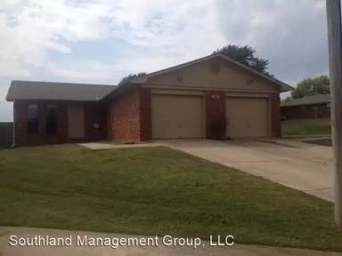 Main picture of 2732 Laura Ln