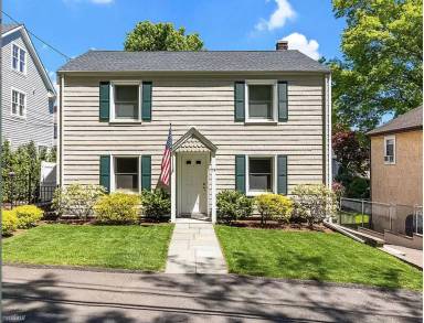 Main picture of 79 Bible St