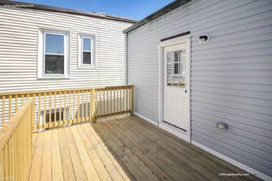 Main picture of 322 Saratoga St