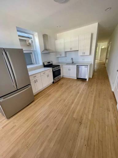 Main picture of 1336 W Barry Ave