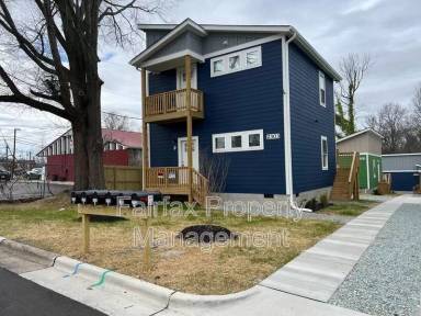 Main picture of 2303 Owen St