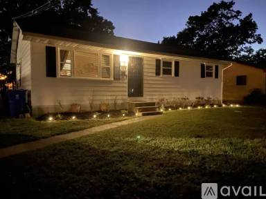 Main picture of 903 Pear St
