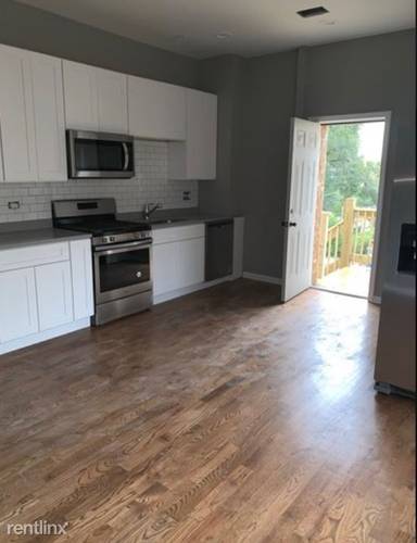 Main picture of 70 E 48th St