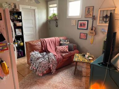 Main picture of 2414 32nd St