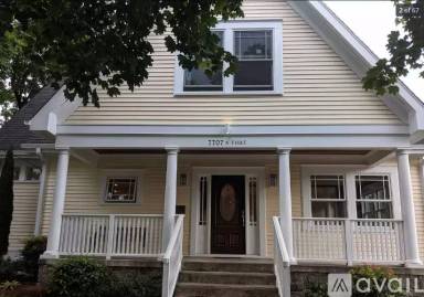 Main picture of 7707 N Fiske Ave
