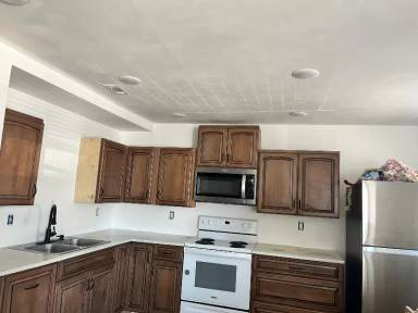 Main picture of 901 S 15th St
