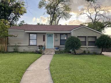 Main picture of 845 Northwood Rd