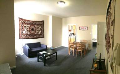 Main picture of 1605 W Diamond St