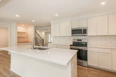 Main picture of 27011 Normandy Rd