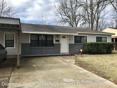 Main picture of 3301 Thunderbird Ln