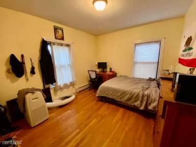 Main picture of 74 Ashford St