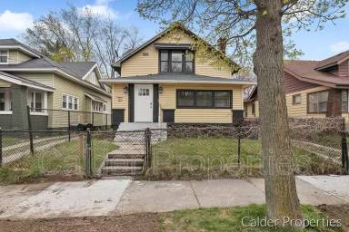 Main picture of 1948 Collins Ave SE