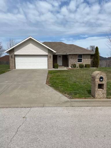 Main picture of 485 E Whitethorn Dr
