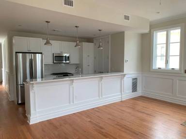 Main picture of 125 Main St