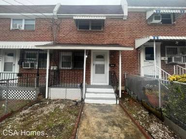Main picture of 944 Bergen Ave