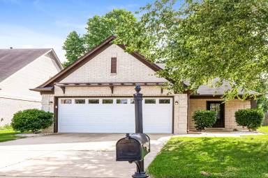 Main picture of 7333 Green Ash Dr