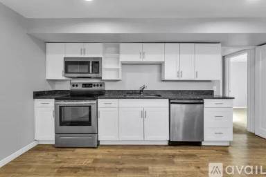 Main picture of 2910 Orchard Cir