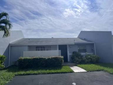 Main picture of 10353 SW 209th Ln