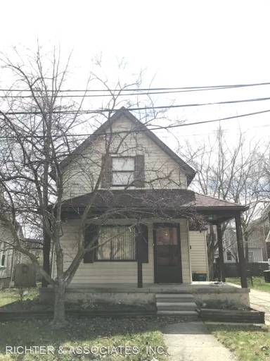 Main picture of 33107 Thomas St