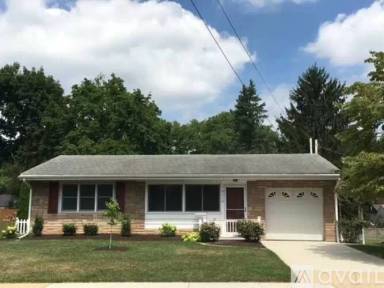 Main picture of 4110 Rosemont Ave