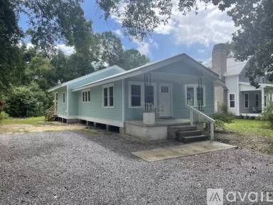 Main picture of 206 Halstead Rd