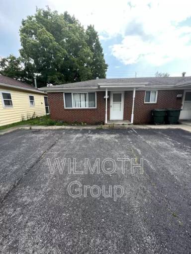 Main picture of 410 E Ohio St