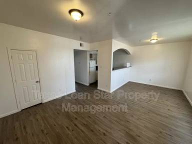 Main picture of 8256 Leonora St