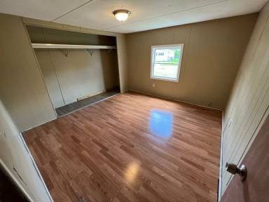 Main picture of 20 Booker Ln
