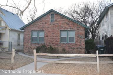 Main picture of 1213 N Jackson Ave