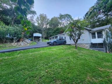 Main picture of 15215 Charmian Rd