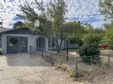 Main picture of 2804 N Jamison Blvd