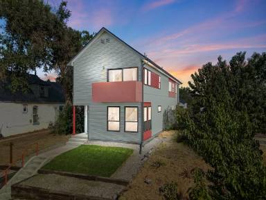 Main picture of 3812 N Cook St