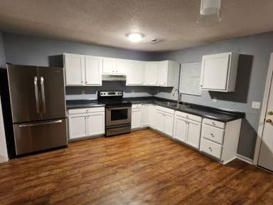 Main picture of 3708 Prices Ln