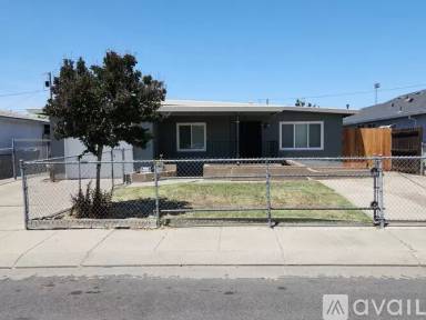 Main picture of 321 W 3rd St
